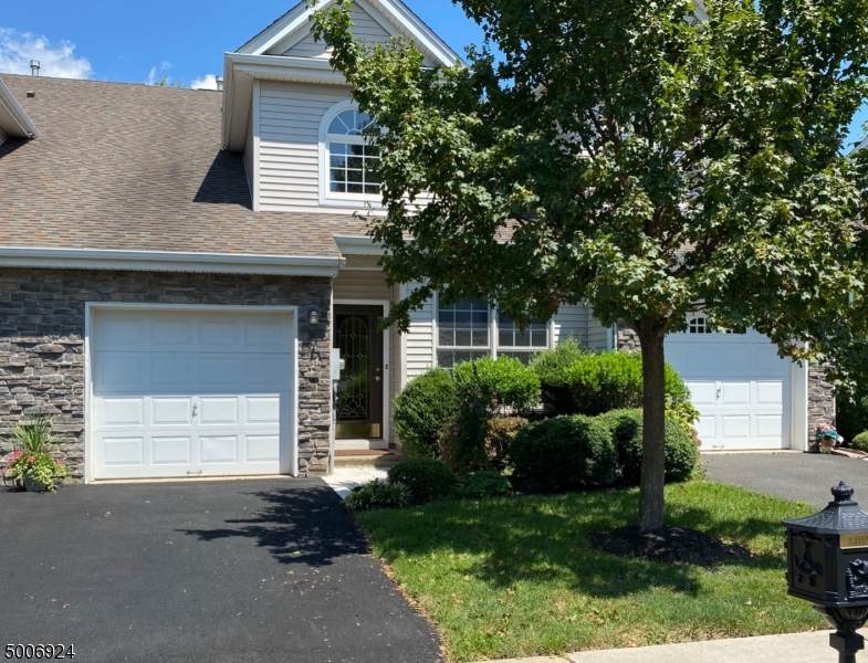 20 Yates Ave - Photo 1