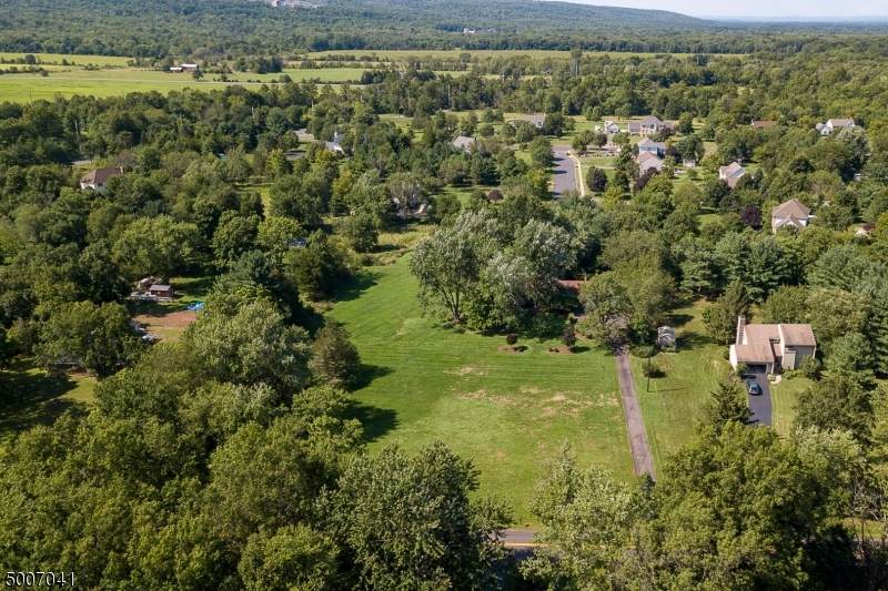 420 Sunset Rd - Photo 1