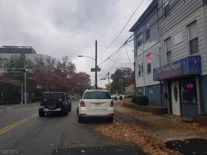 667 Broadway - Photo 1