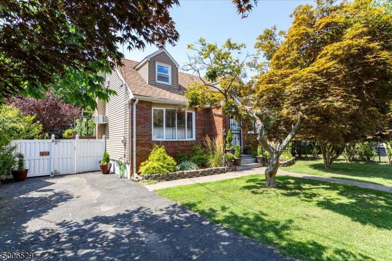 25 Park Dr - Photo 1