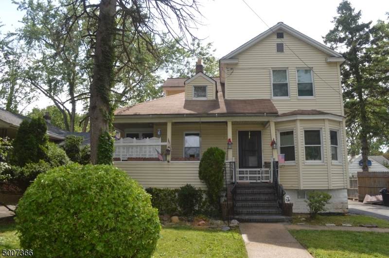 616 Ashwood Ave - Photo 1