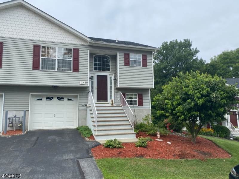 23 Oak Point Dr - Photo 1