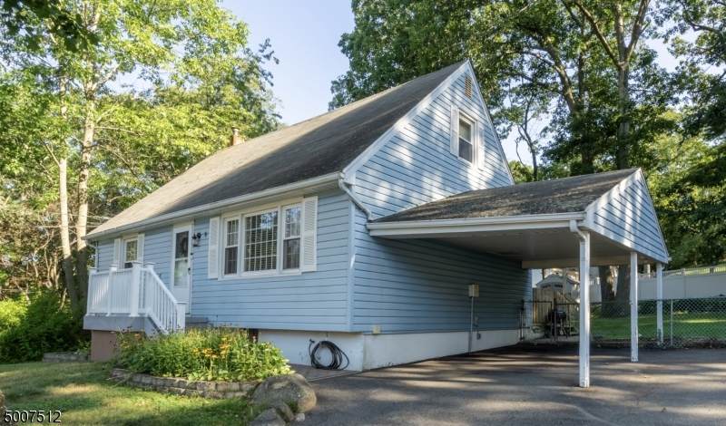 9 Beacon Rd - Photo 1