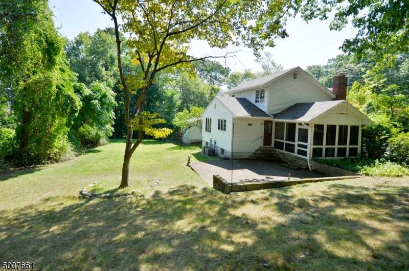 237 Mabel Pl - Photo 1
