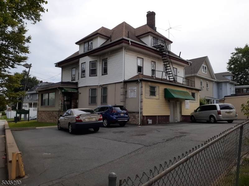 1241 Clinton Pl - Photo 1