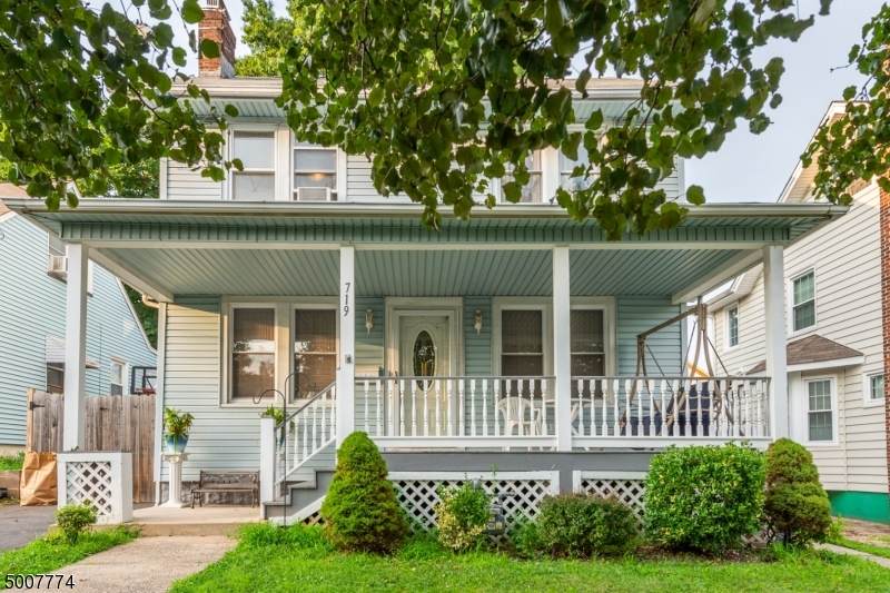 717 Cleveland Ave - Photo 1