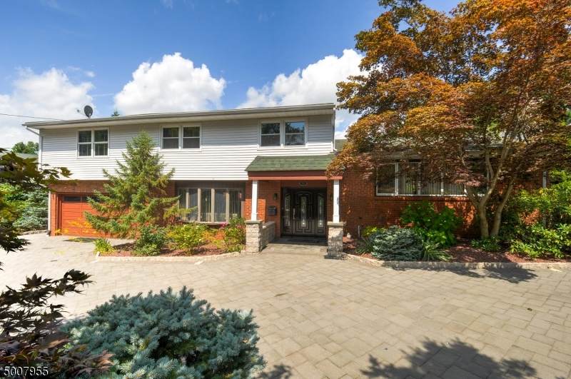 25 Agate Rd - Photo 1
