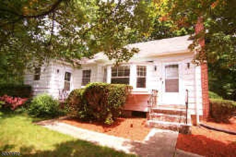 742 Berdan Ave - Photo 1