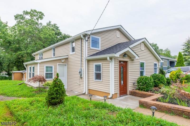 184 Albert Ave - Photo 1
