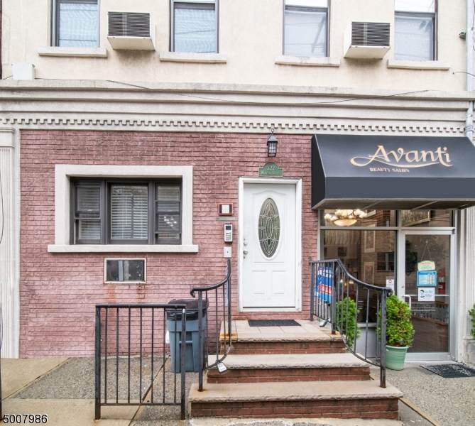 322 Madison St - Photo 1