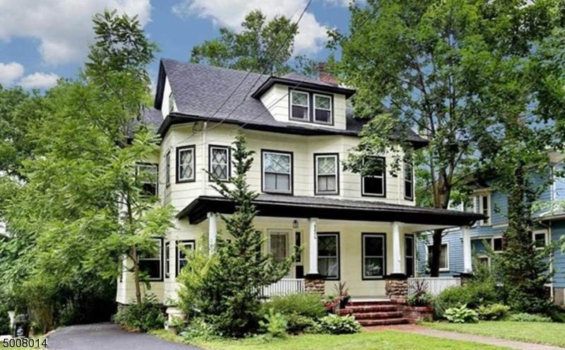 154 Doremus Ave - Photo 1