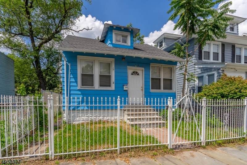 47 Chester Ave - Photo 1
