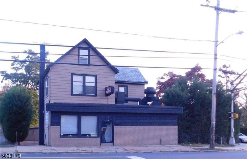 494 Washington Rd - Photo 1