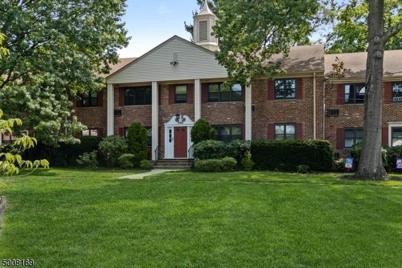 56 Sandra Cir - Photo 1