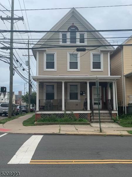 252 Somerset St - Photo 1