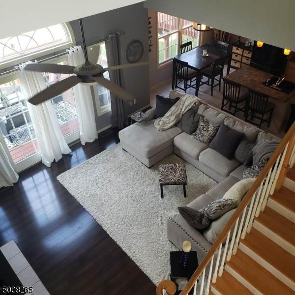 30 Turnberry Ln - Photo 1