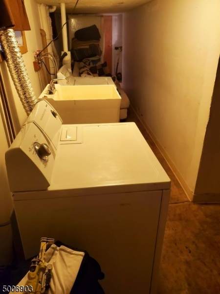 588 Beach St - Photo 1