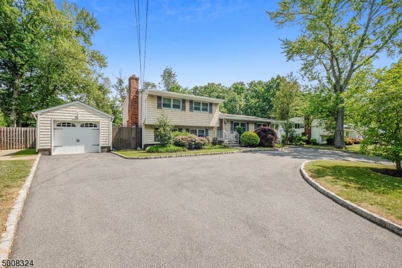97 Edgewood Dr - Photo 1
