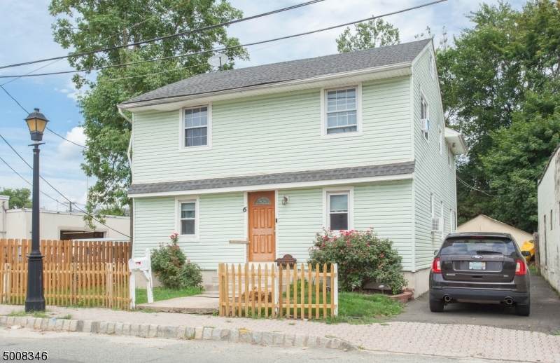 6 Sherman St - Photo 1