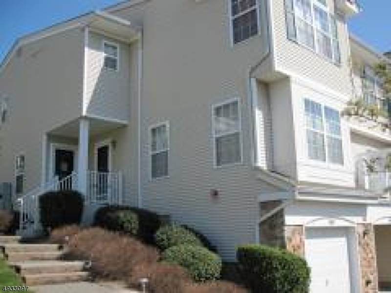 1050 Shadowlawn Dr - Photo 1