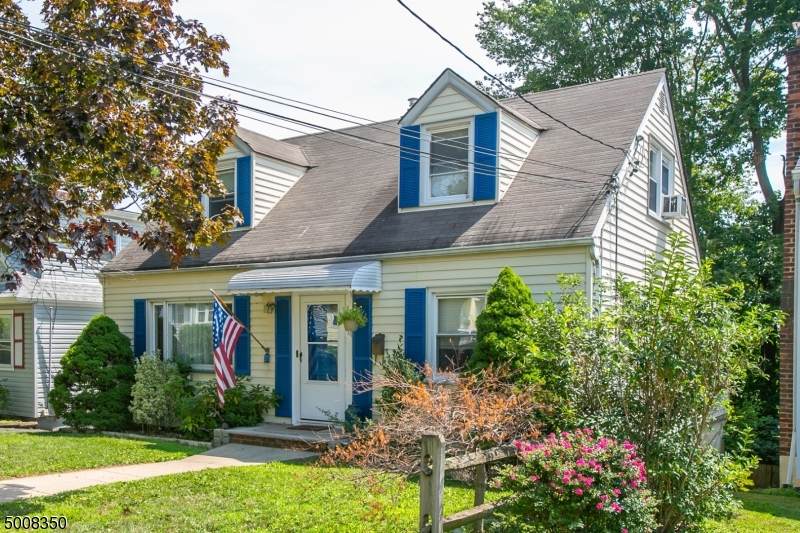 111 Summit Ave - Photo 1