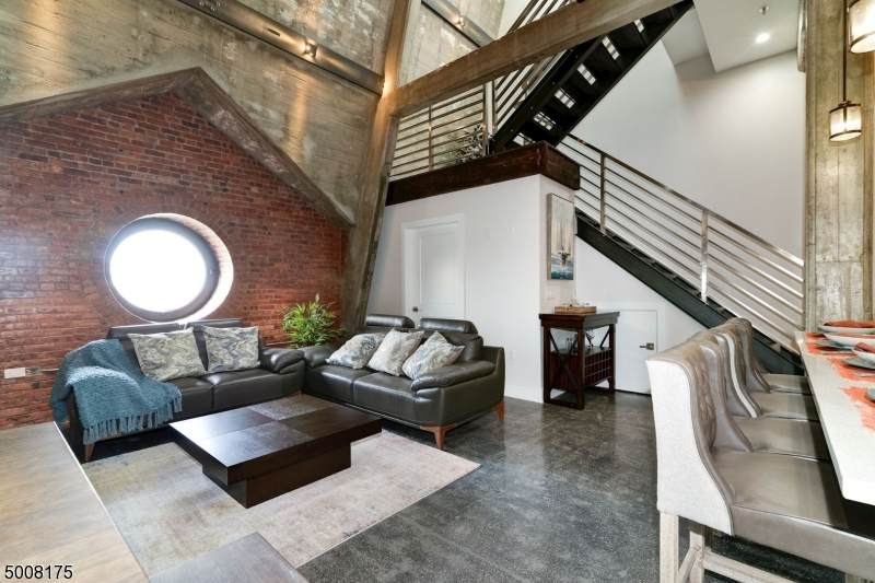 225 Mcwhorter St Unit 201 - Photo 1