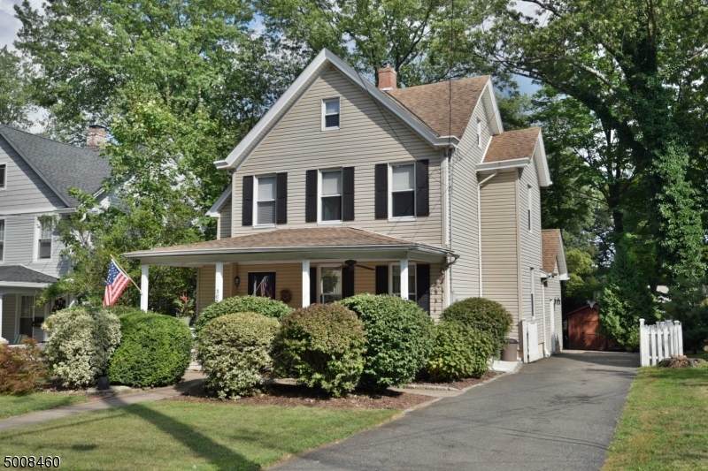 365 S Maple Ave - Photo 1