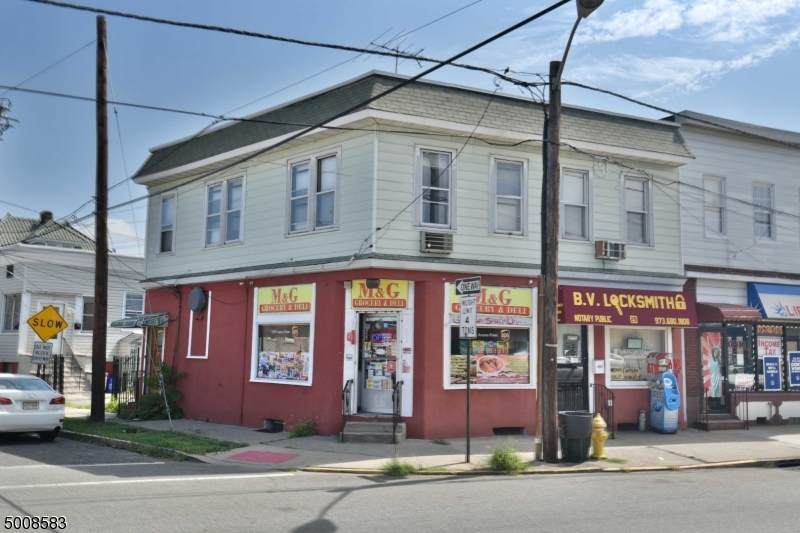 41 Bloomfield Ave (29) - Photo 1