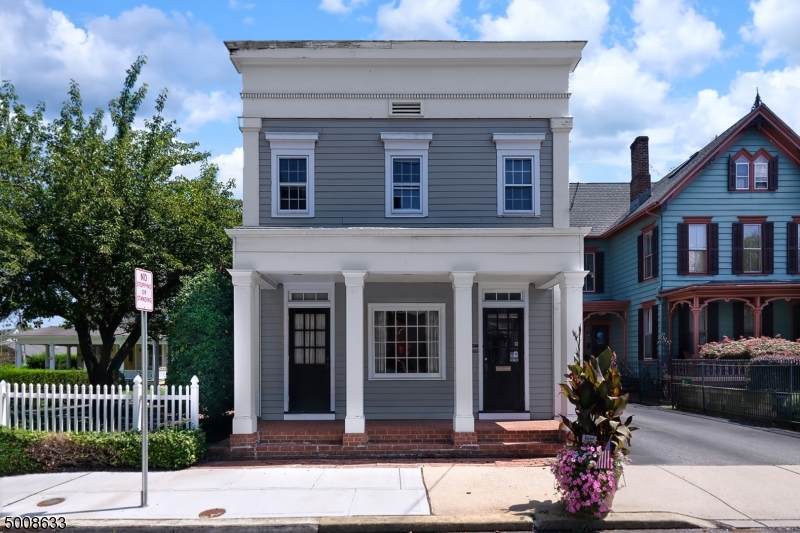 130 Main St - Photo 1