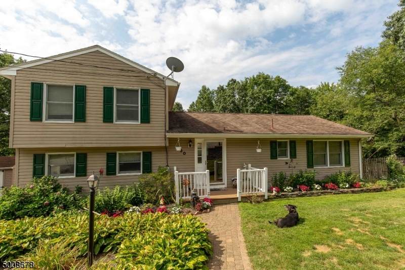 30 Longview Ter - Photo 1