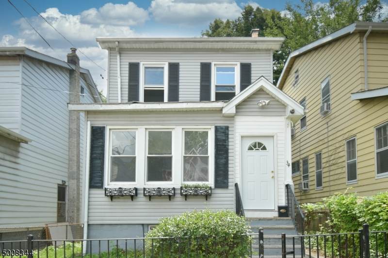 34 Scofield St - Photo 1