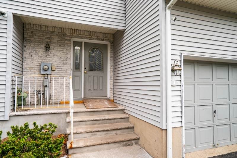 4 Hansen Pl - Photo 1