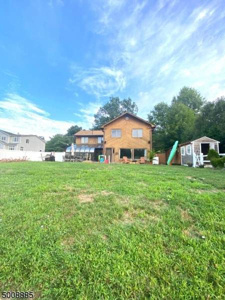 8 De Hart Ave - Photo 1