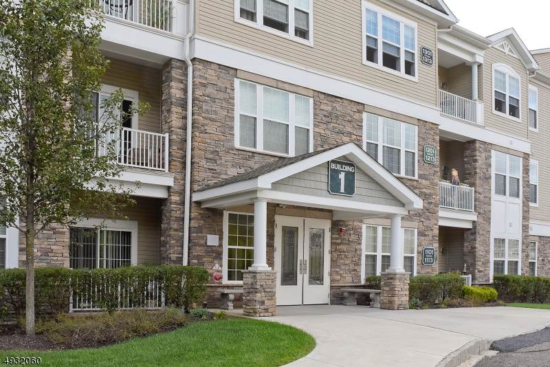1305 Hale Dr - Photo 1