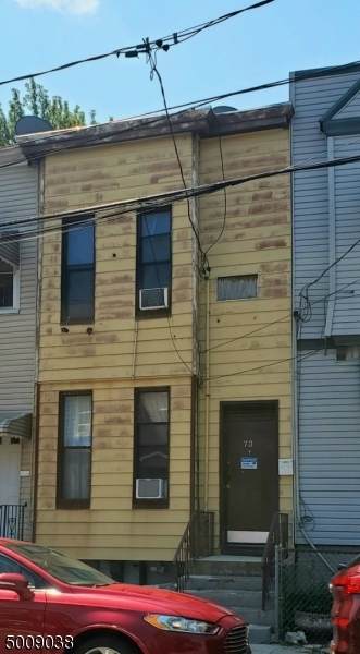 73 Virginia Ave - Photo 1