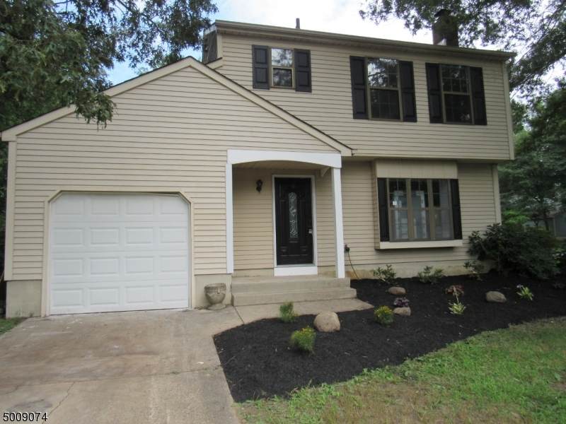 3 Evergreen Ln - Photo 1