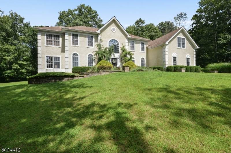 54 Morgan Dr - Photo 1