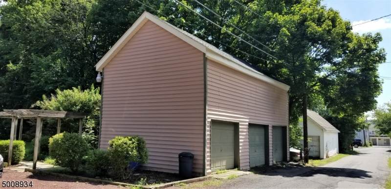 127 Belvidere Ave - Photo 1
