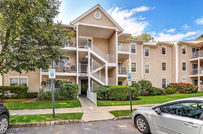 130 Raintree Ln - Photo 1