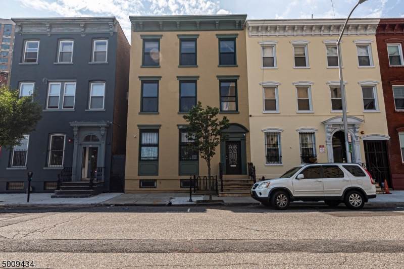 21 Fulton St - Photo 1