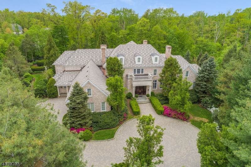 16 Grasmere Ct - Photo 1