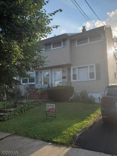 1596 Columbus Pl - Photo 1
