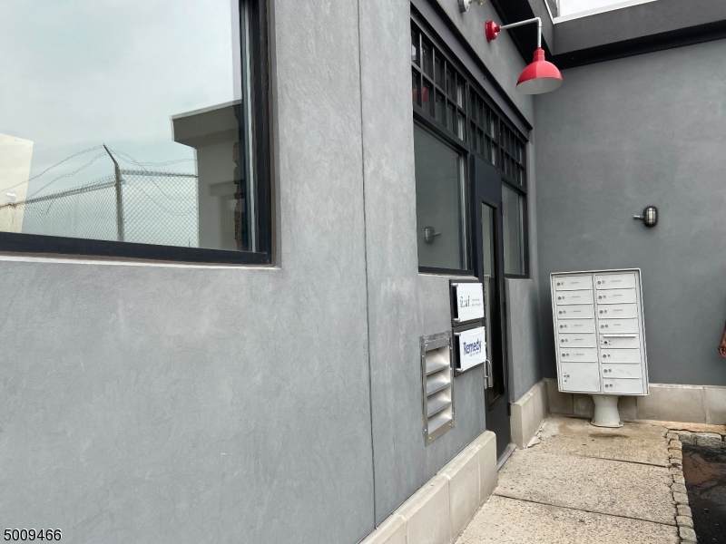 7 N Willow St - Photo 1