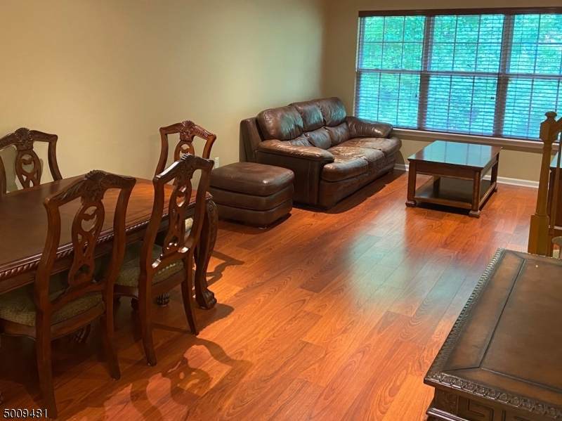 1050 Morning Glory Dr - Photo 1