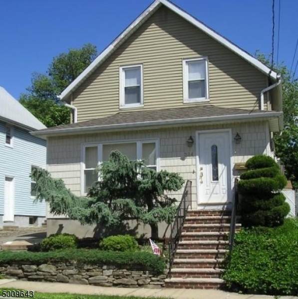 324 Dewey Ave - Photo 1