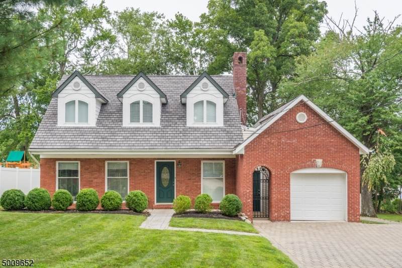 36 Summit Ave - Photo 1
