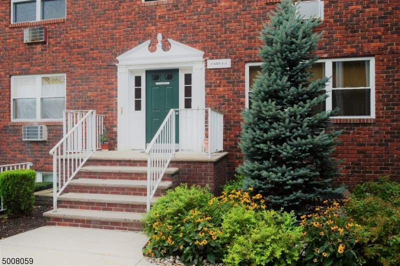 191 N Beverwyck Rd - Photo 1