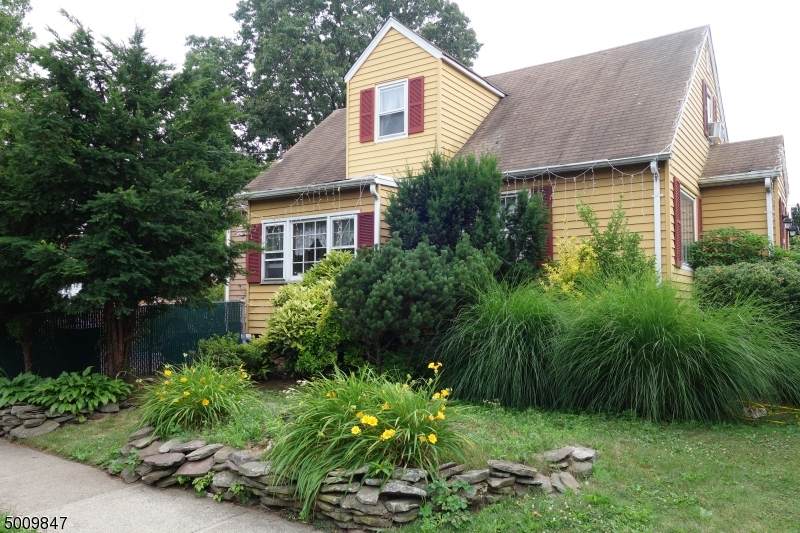 33 Mt Prospect Ave - Photo 1