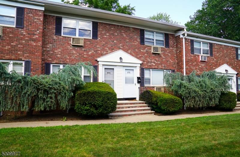575 S Springfield Ave - Photo 1