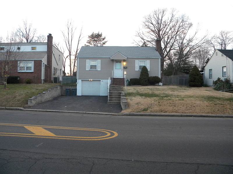 23 La Grande Ave - Photo 1